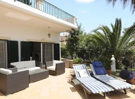 Sleeps 6 With Pool Air Con And Wifi فيلة
